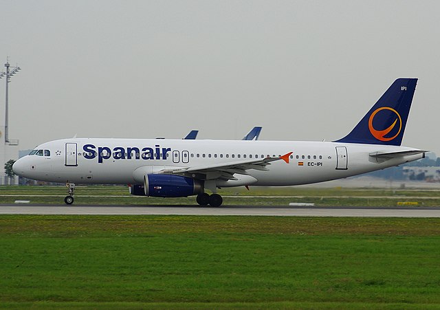 Spanair A320 232 EC